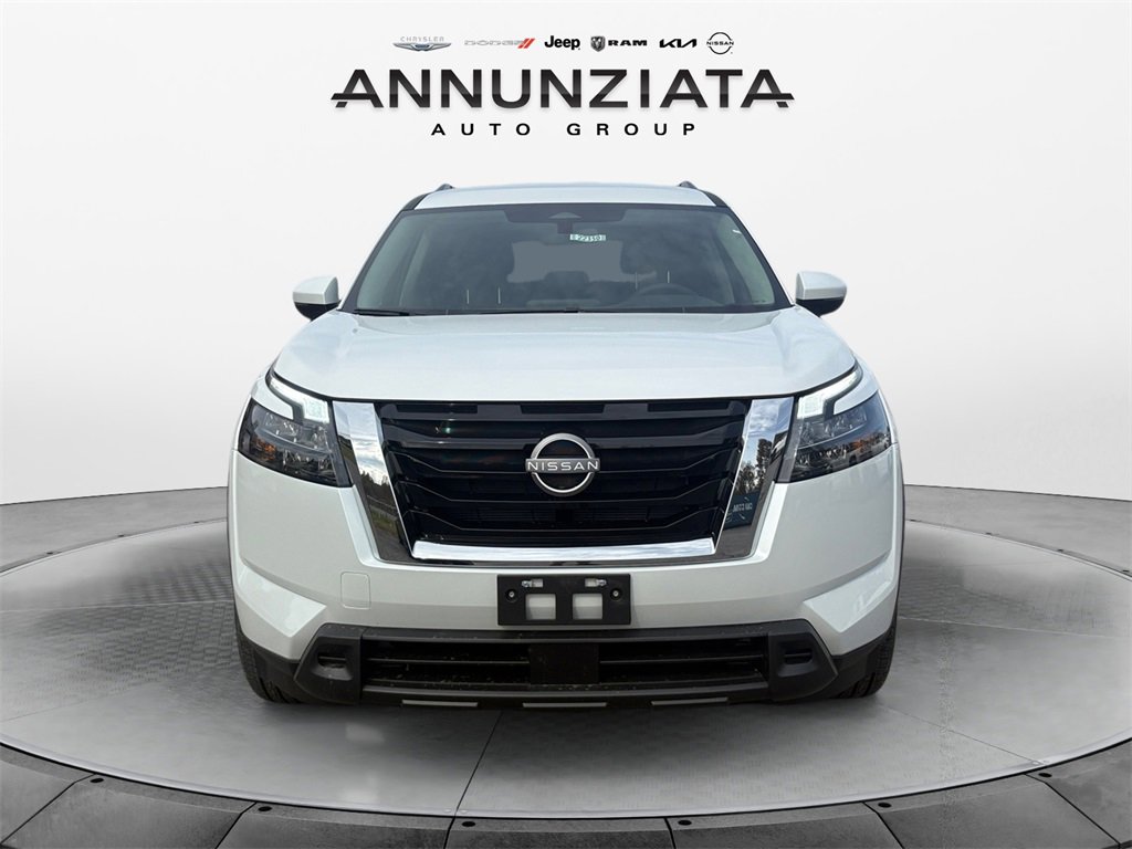 New 2025 Nissan Pathfinder SV image 8