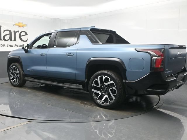 Certified 2025 Chevrolet Silverado EV RST AWD/4WD image 30