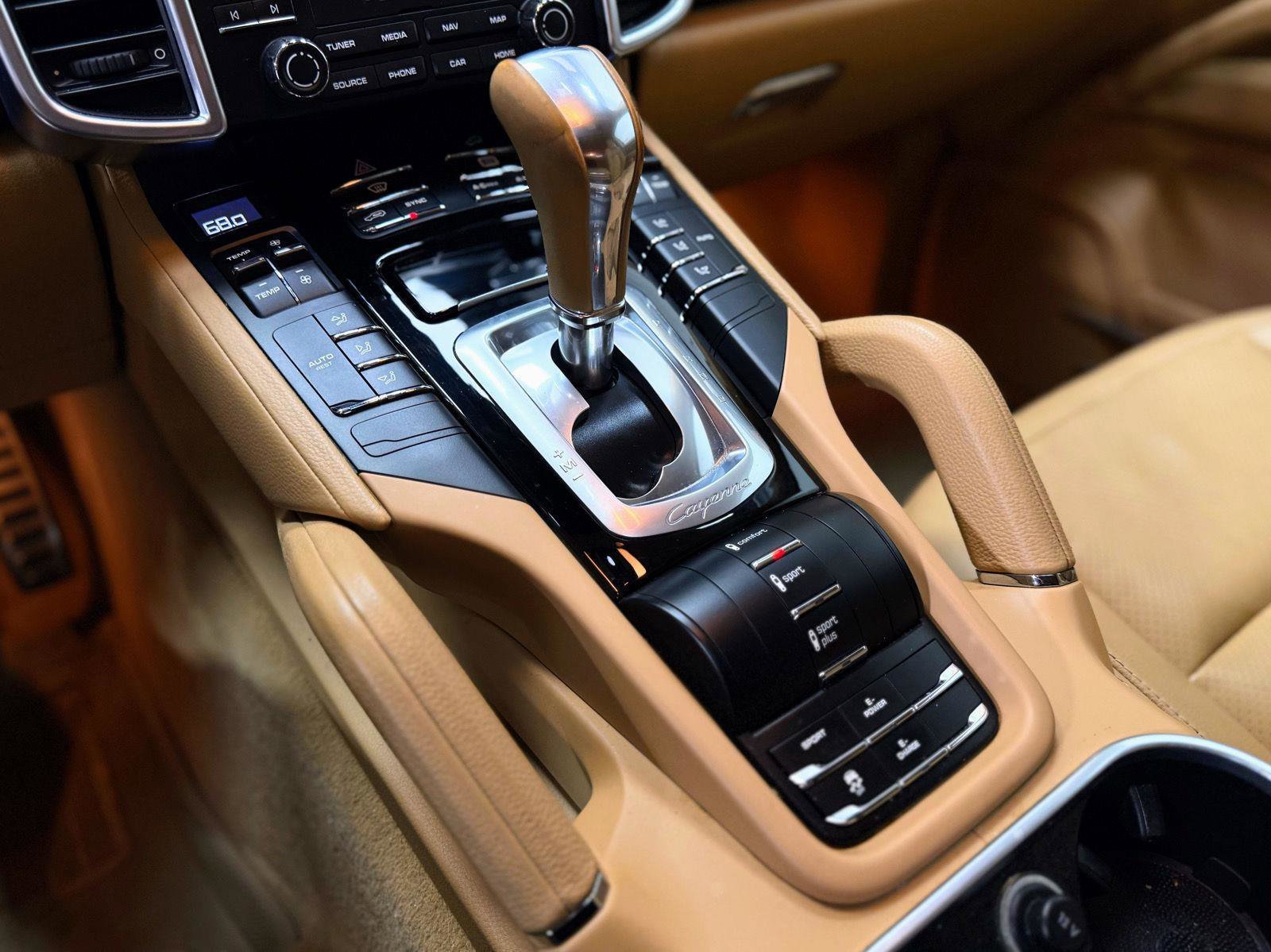 Used 2017 Porsche Cayenne S image 21