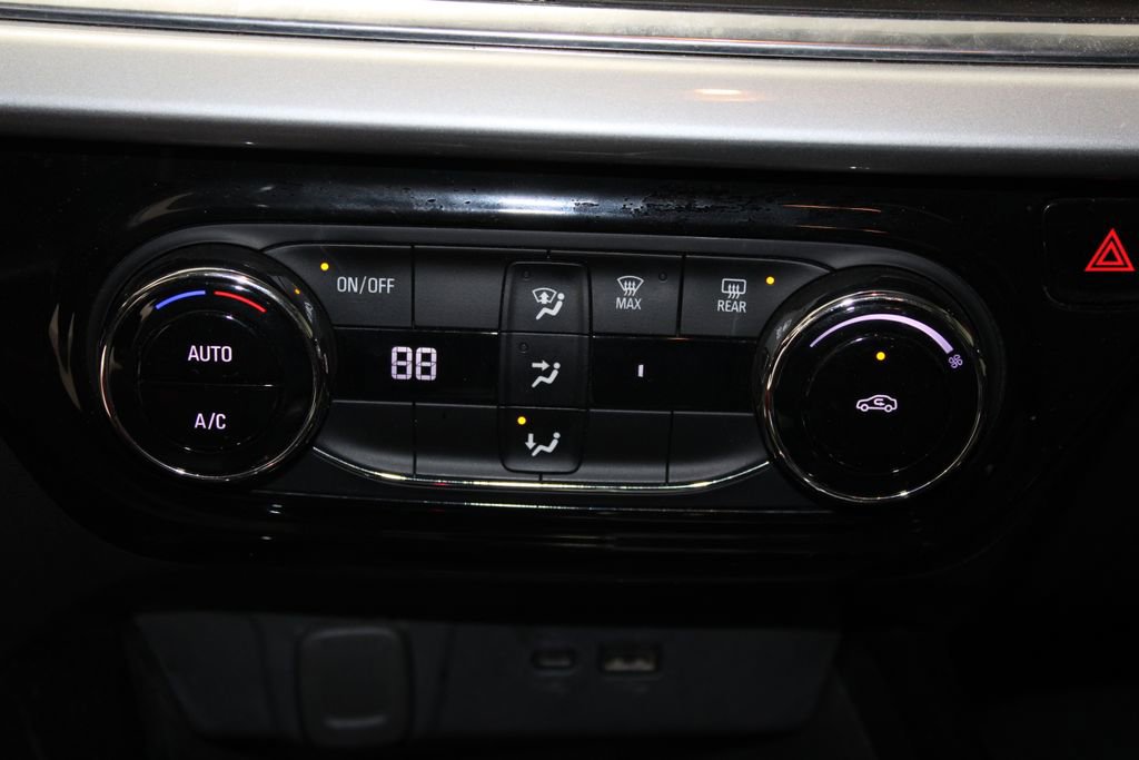 Used 2024 Chevrolet Trax LT image 26