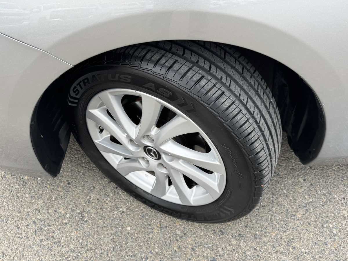 Used 2013 MAZDA MAZDA3 i Touring image 33