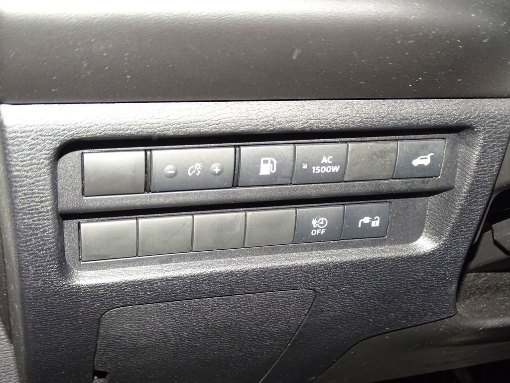 Used 2023 Mitsubishi Outlander SEL image 19