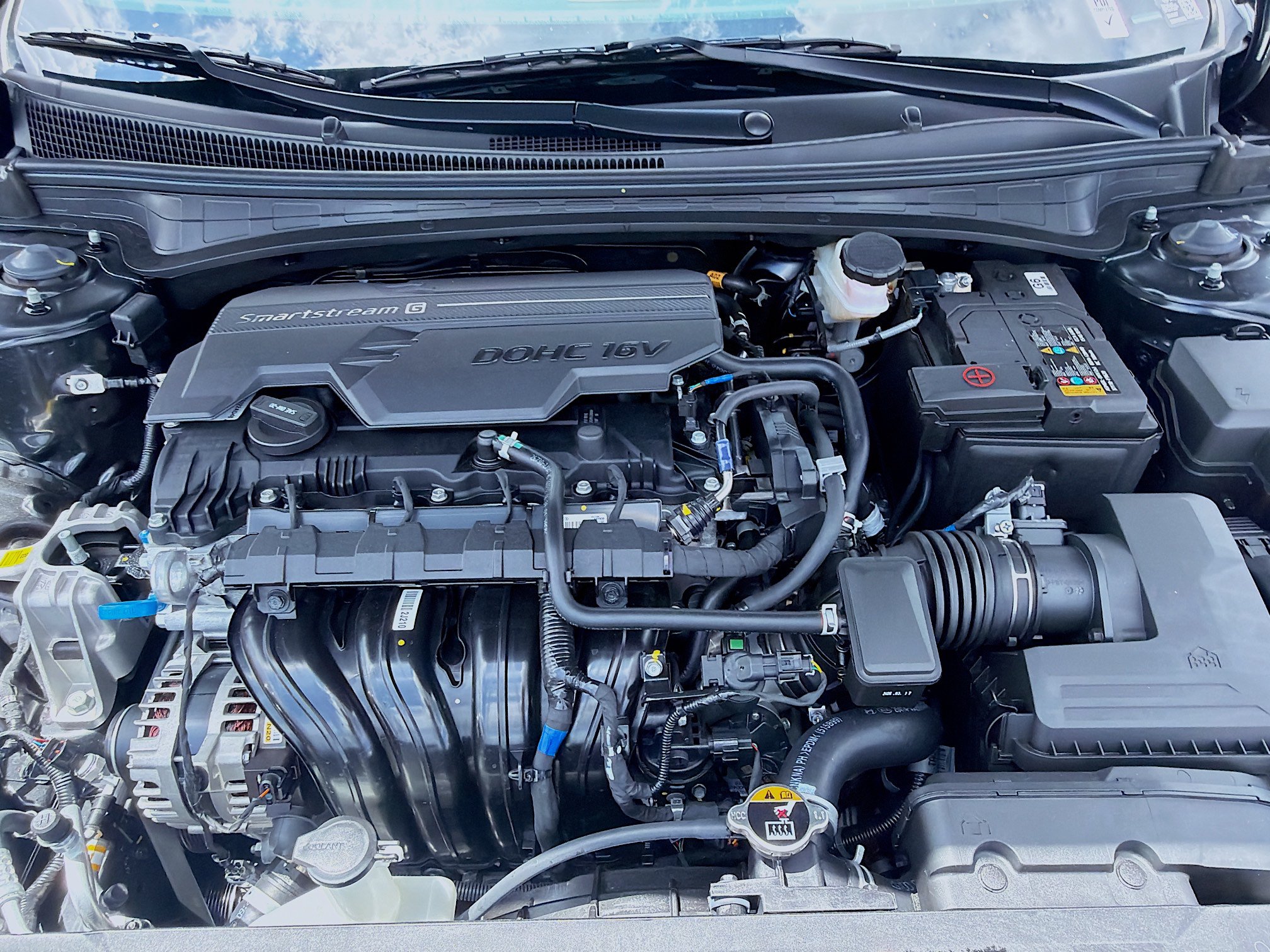 New 2026 Hyundai Elantra Limited FWD image 22
