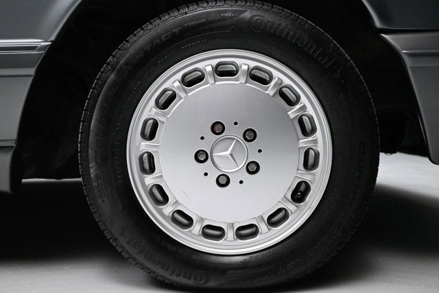 Used 1991 Mercedes-Benz 560 SEL image 33