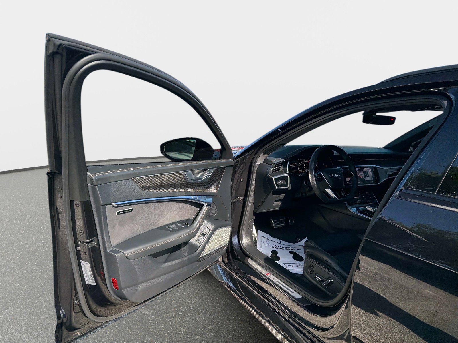 Used 2024 Audi RS 6 performance image 36