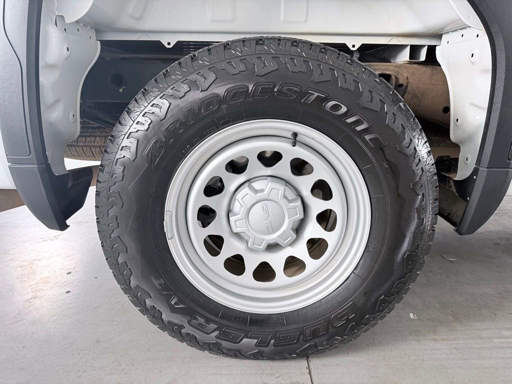Used 2025 GMC Sierra 1500 Pro w/ Pro Value Package AWD/4WD image 4