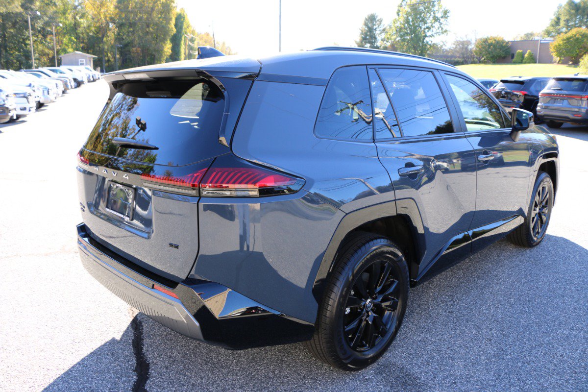 Used 2026 Toyota RAV4 SE w/ Weather Package AWD/4WD image 8
