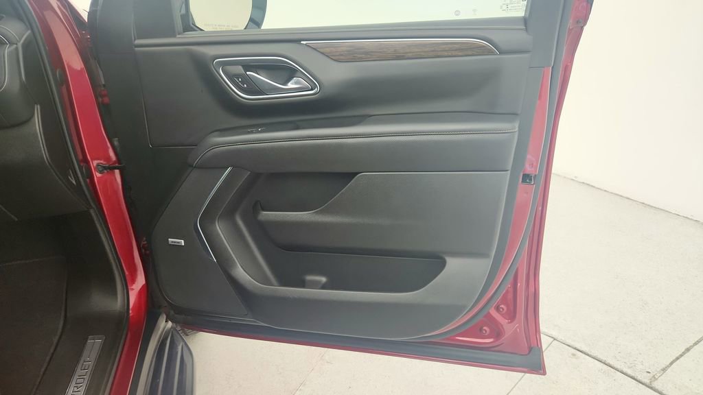 Used 2021 Chevrolet Suburban Premier image 34