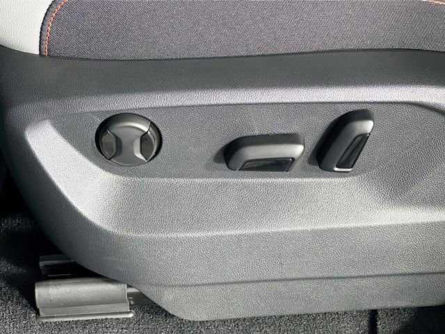 Used 2026 Volkswagen Atlas Peak Edition AWD/4WD image 13