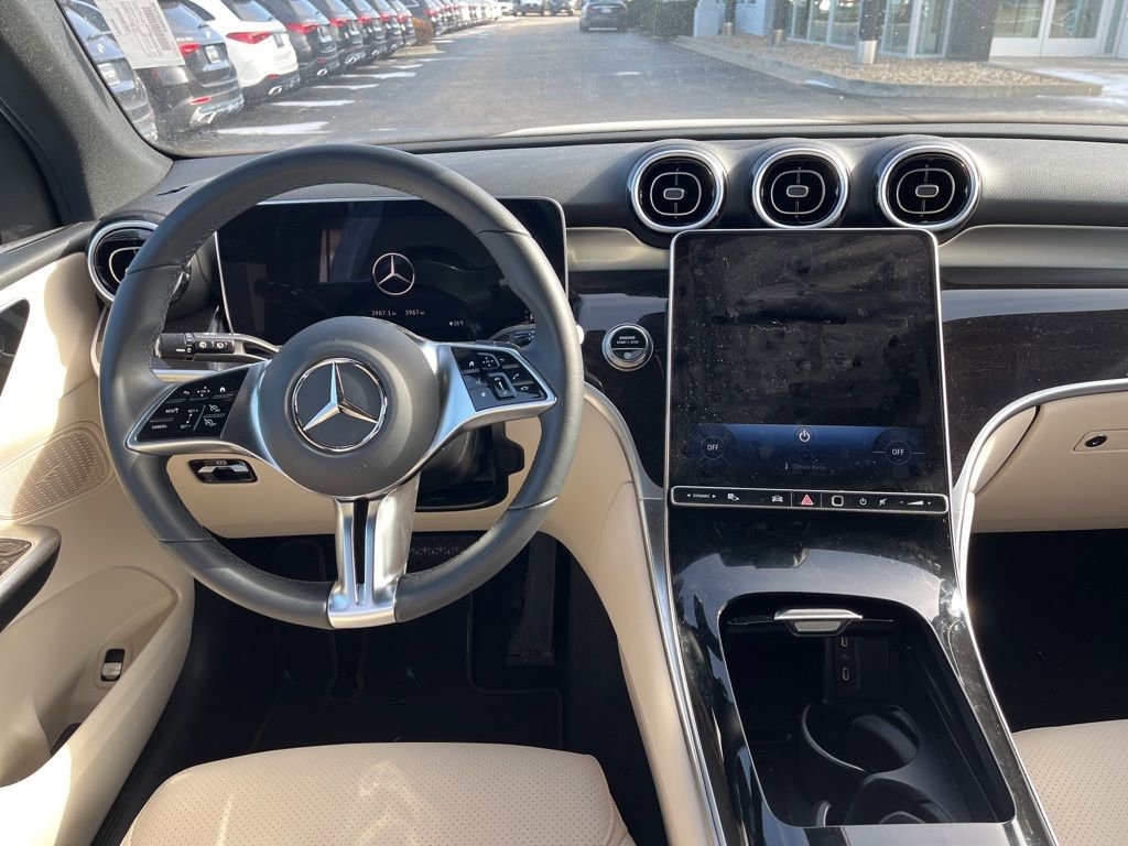 Used 2026 Mercedes-Benz GLC 300 4MATIC image 13