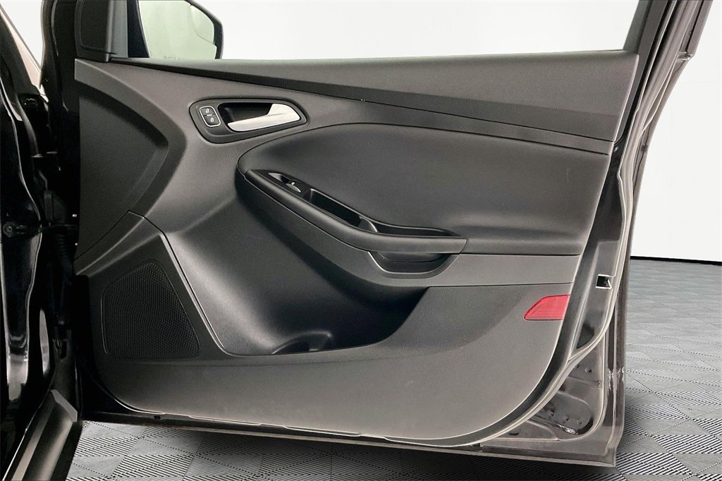 Used 2018 Ford Focus SE image 22