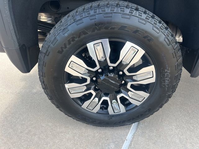 Used 2026 GMC Sierra 2500 Denali w/ Technology Package AWD/4WD image 9