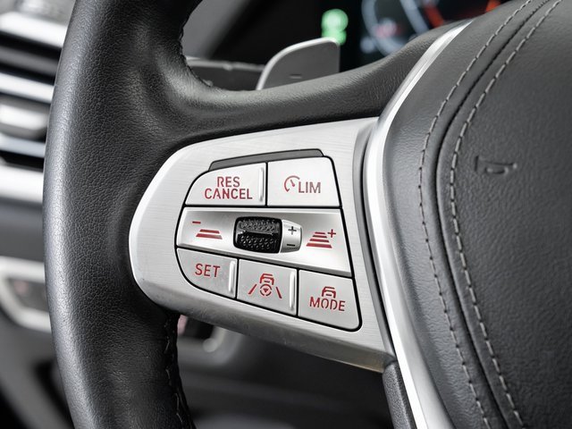 Used 2021 BMW X7 xDrive40i w/ Premium Package image 13