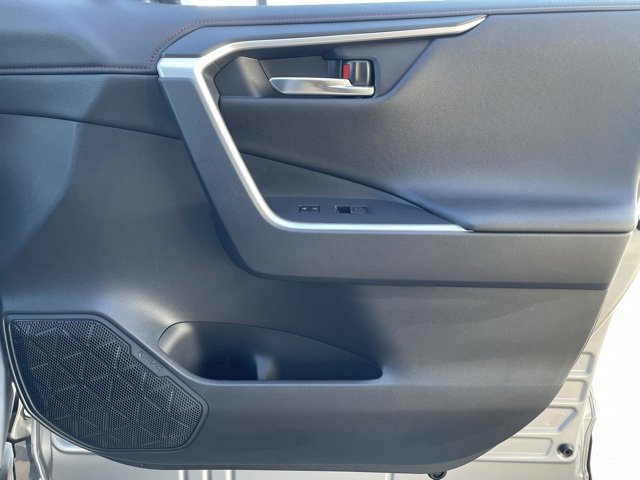 Used 2022 Toyota RAV4 XSE image 32