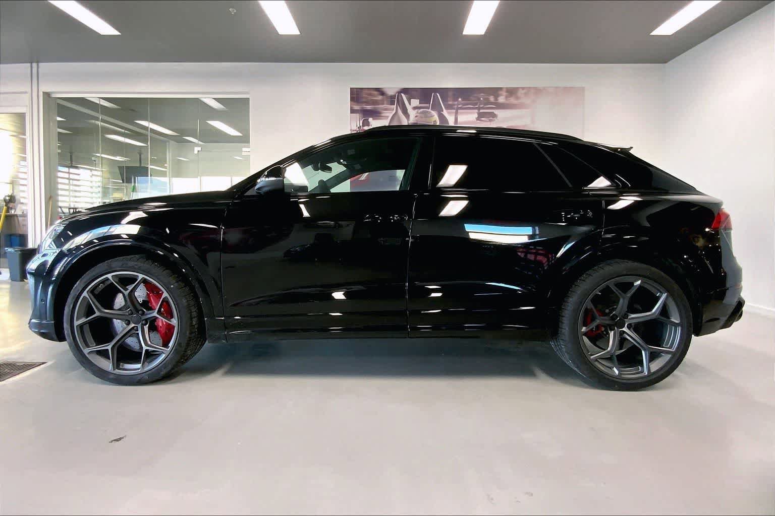 New 2026 Audi RS Q8 performance image 3