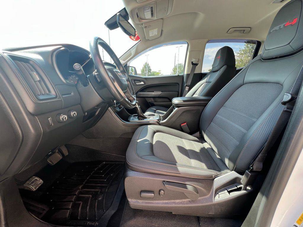Used 2022 GMC Canyon AT4 image 25