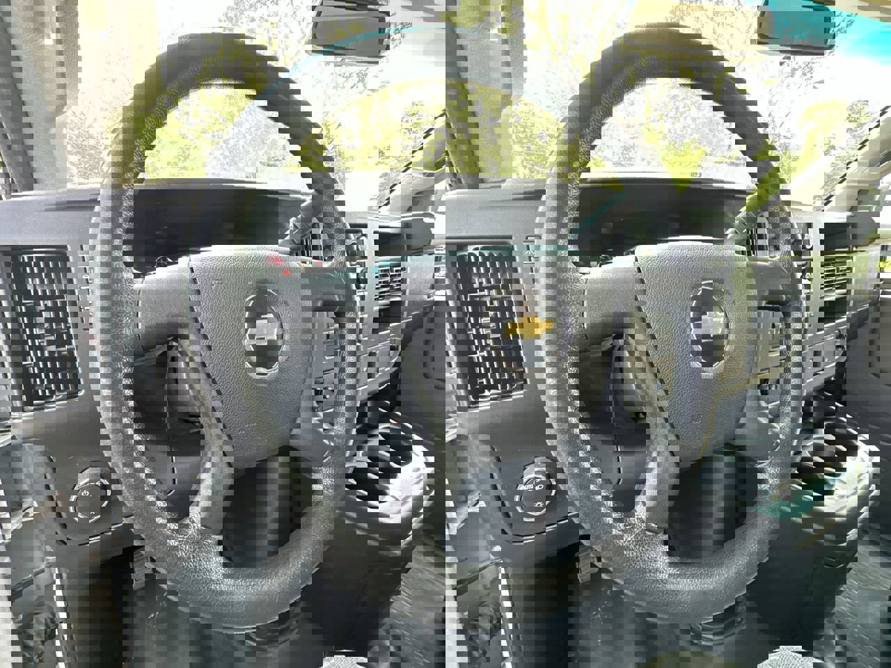 Used 2020 Chevrolet Express 2500 Extended image 14