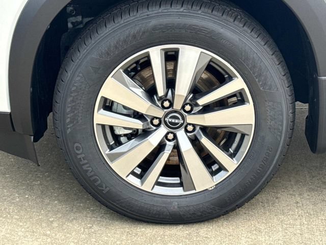 New 2026 Nissan Pathfinder SL FWD image 4