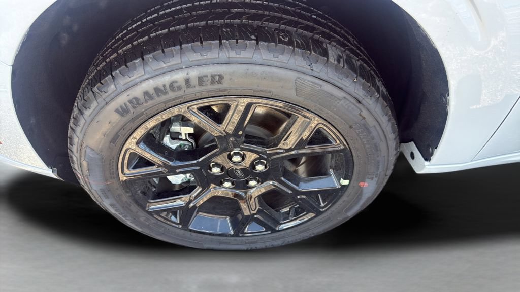 New 2026 Ford Maverick Lobo AWD/4WD image 38
