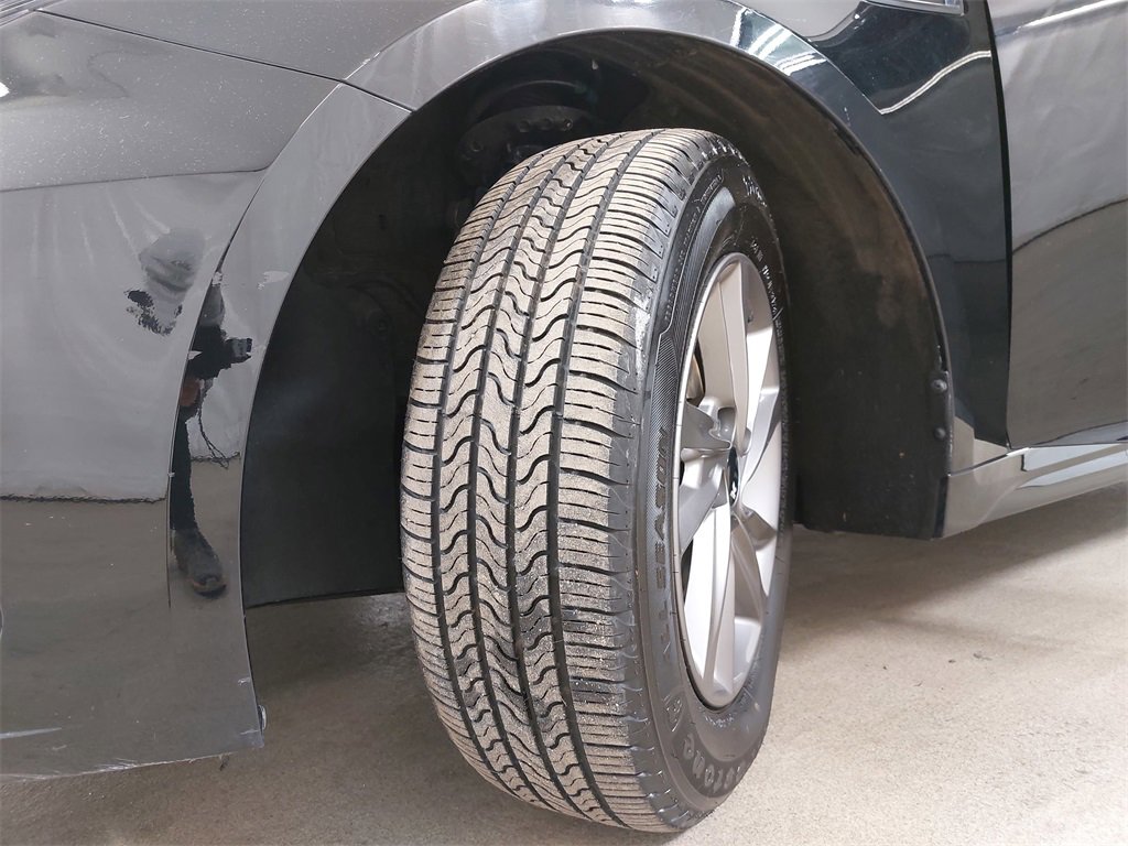 Used 2020 Kia Optima LX image 36