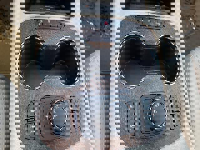 Used 2021 GMC Acadia Denali w/ Denali Technology Package image 17