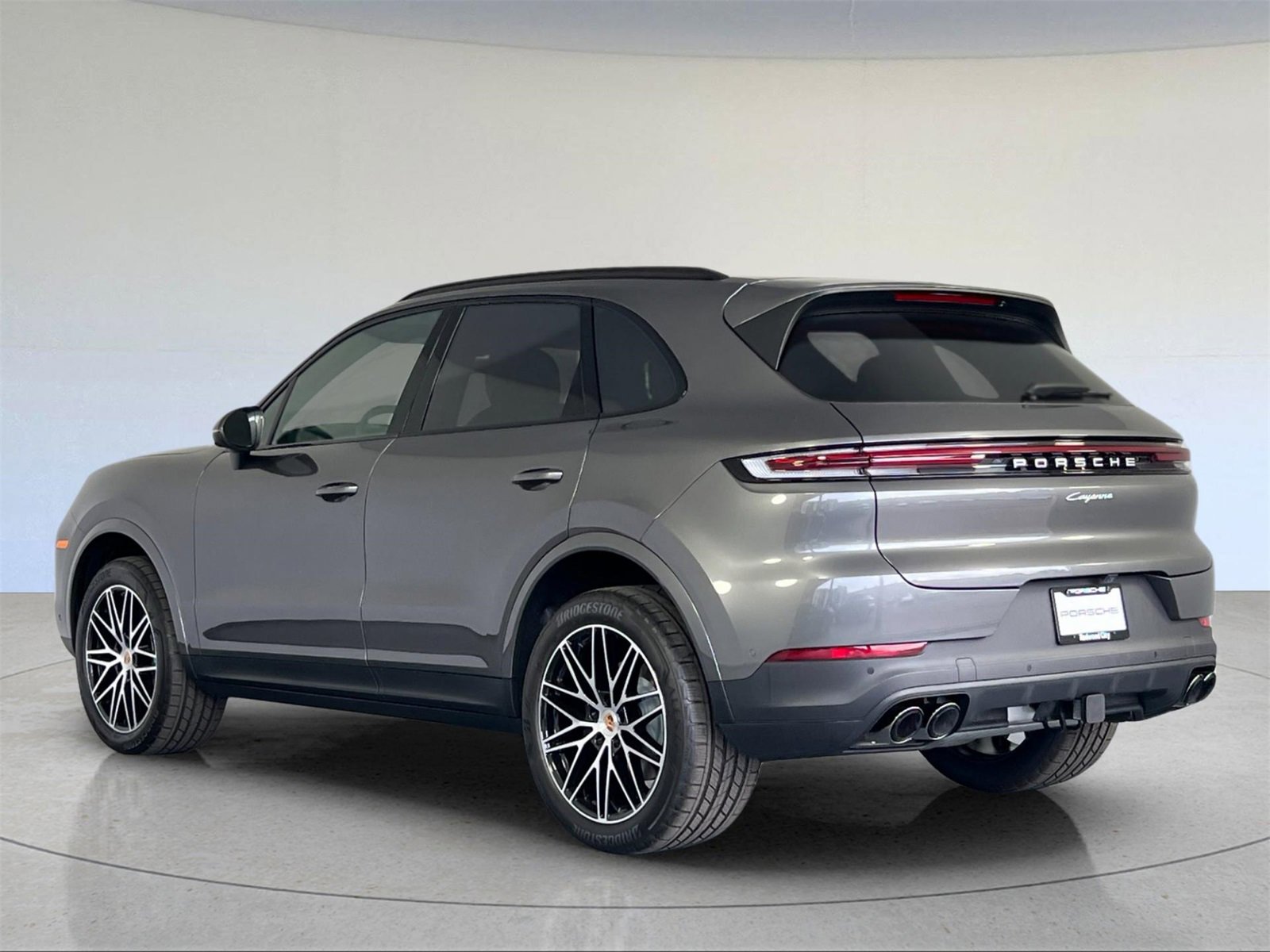 New 2025 Porsche Cayenne image 3