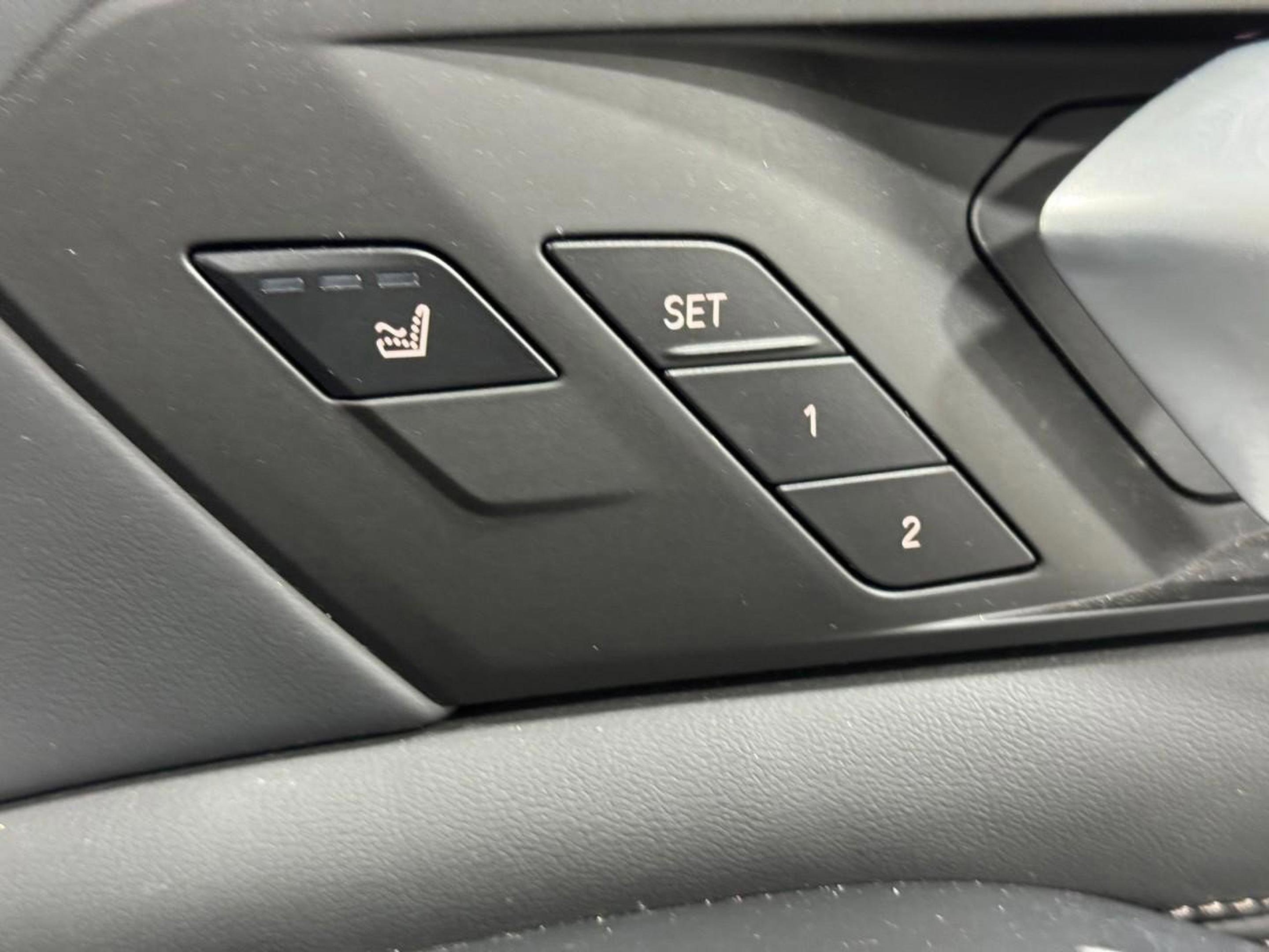 Certified 2024 BMW ALPINA XB7 ALPINA XB7 image 23