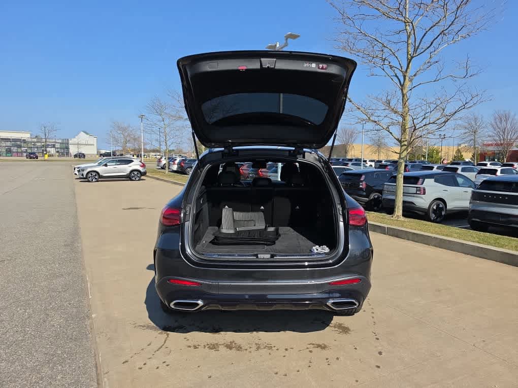 Used 2024 Mercedes-Benz GLC 300 4MATIC image 6
