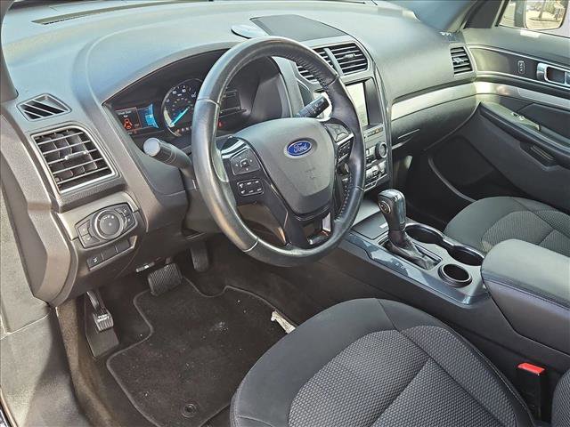 Used 2018 Ford Explorer XLT w/ Equipment Group 201A image 10