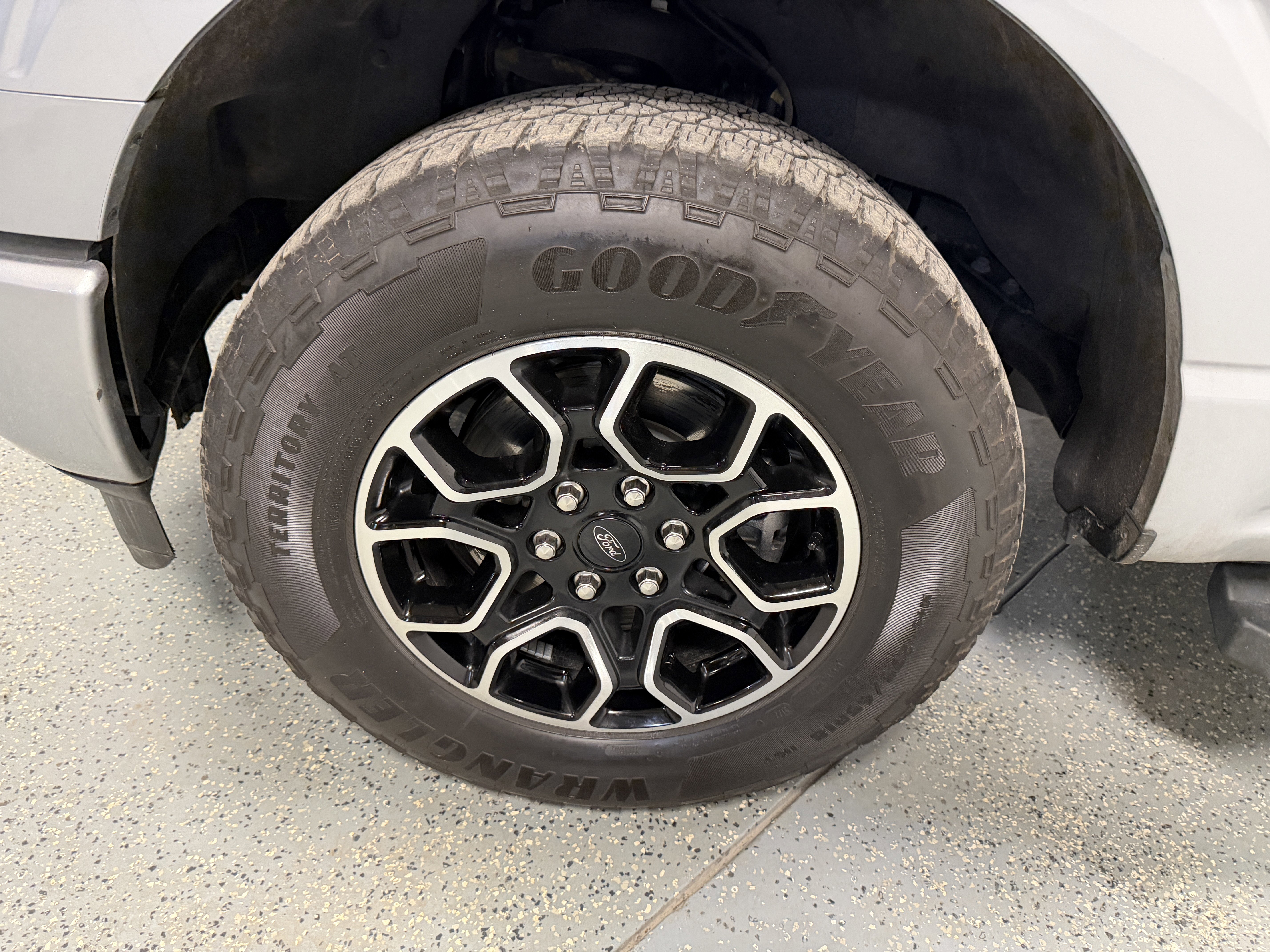 Used 2023 Ford F150 XLT w/ Equipment Group 302A High image 28