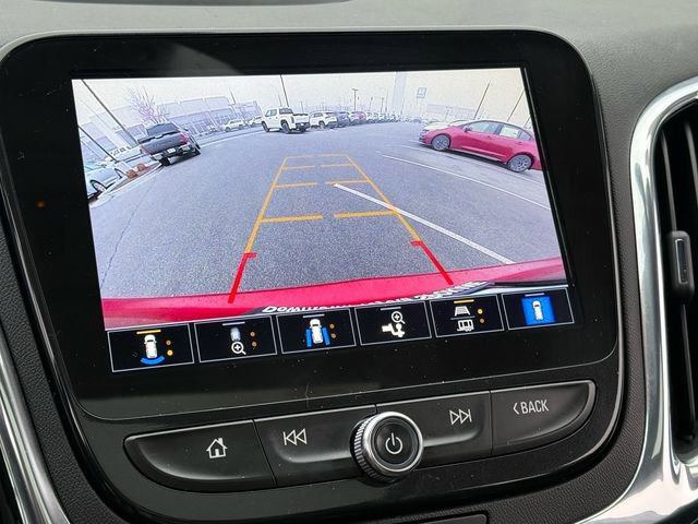 Used 2023 Chevrolet Equinox Premier image 17