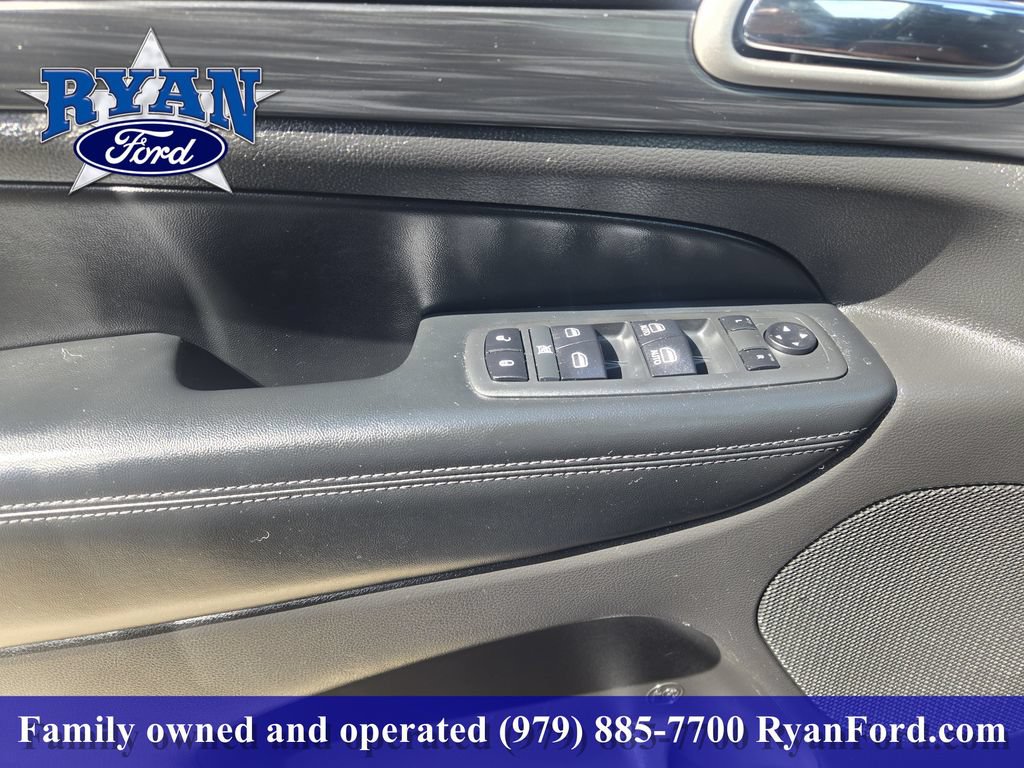 Used 2020 Jeep Grand Cherokee Altitude RWD image 15