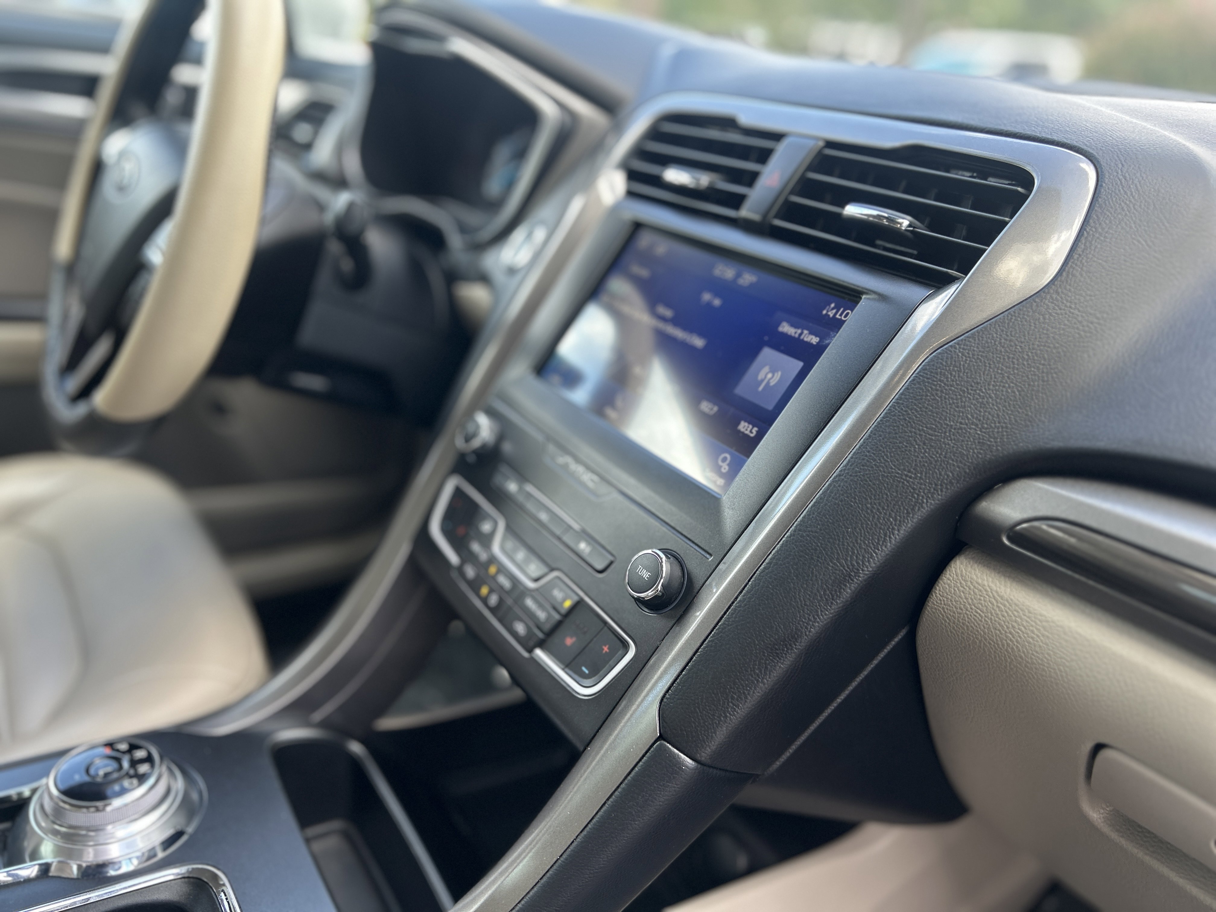 Used 2019 Ford Fusion SEL FWD image 32