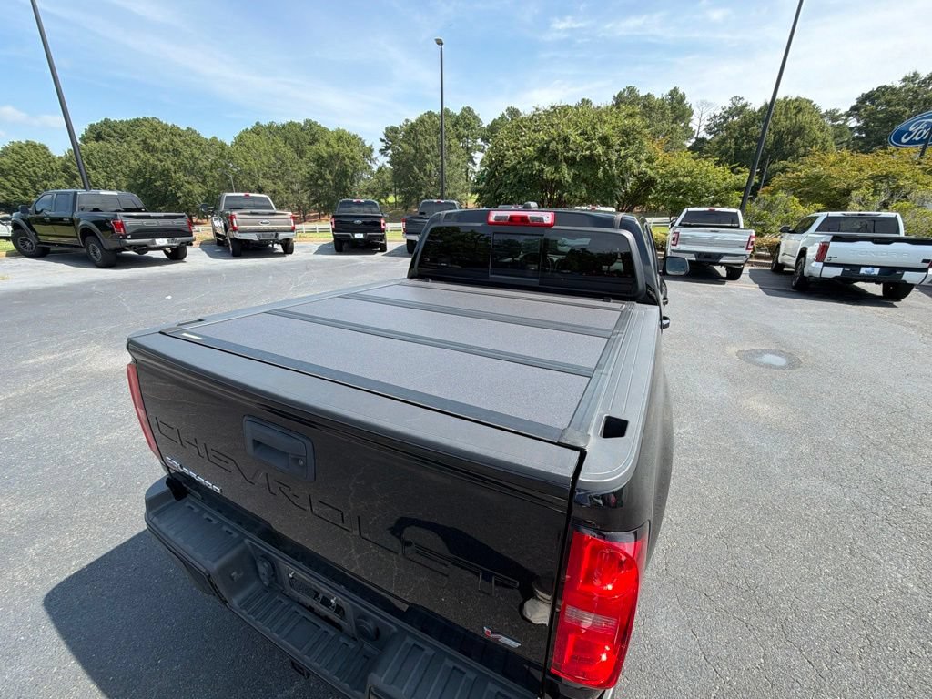 Used 2022 Chevrolet Colorado Z71 w/ Z71 Midnight Edition RWD image 18