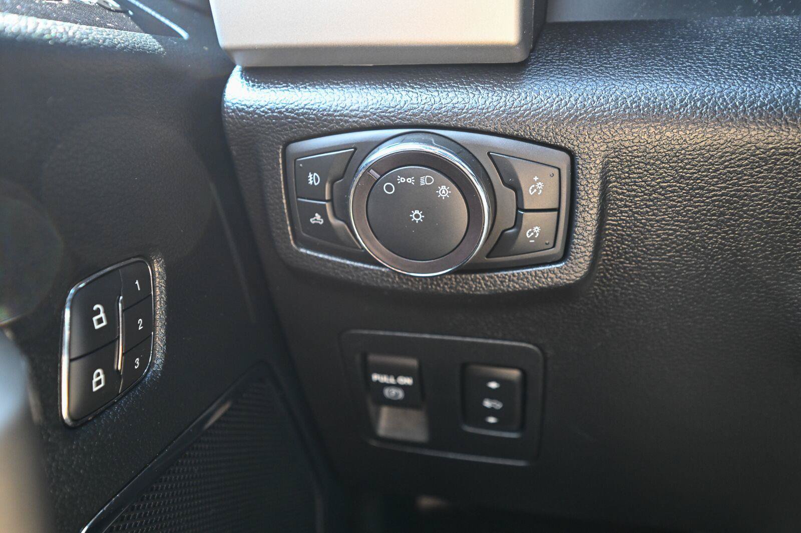 Used 2019 Ford F150 Lariat w/ Trailer Tow Package AWD/4WD image 42