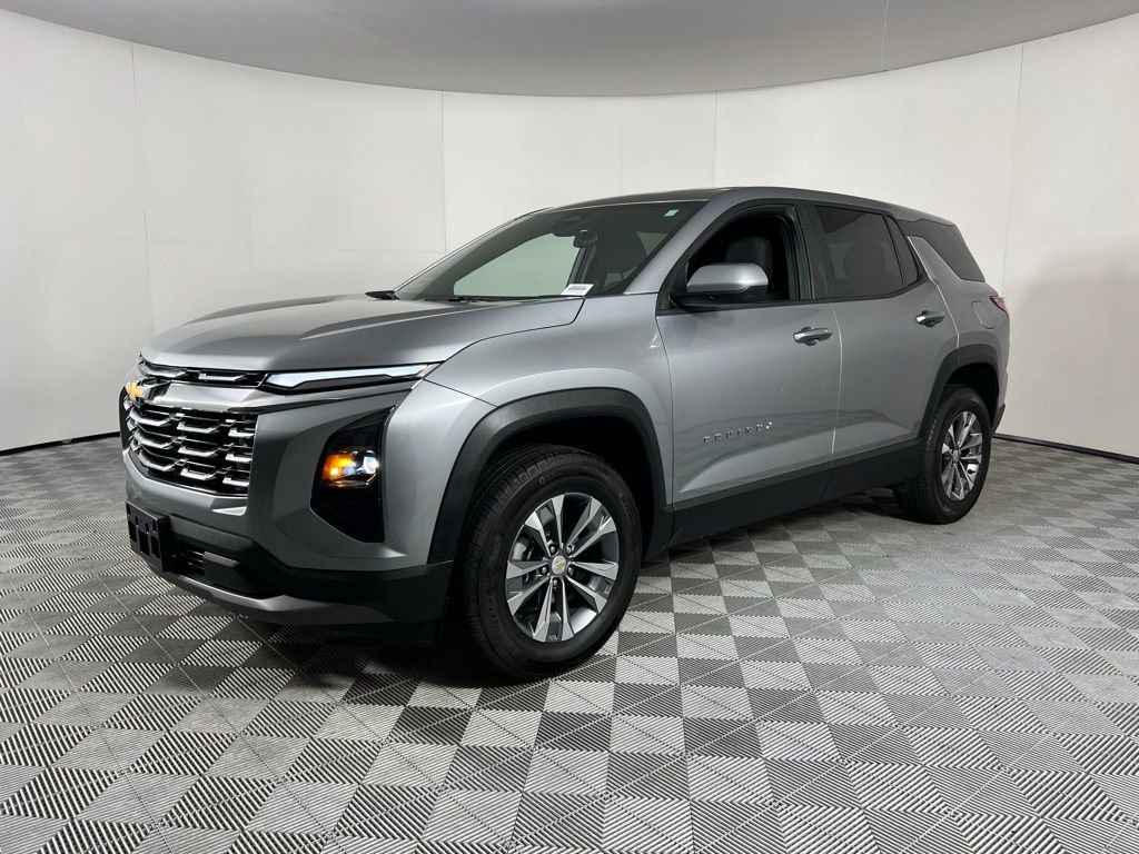 Used 2025 Chevrolet Equinox LT image 3