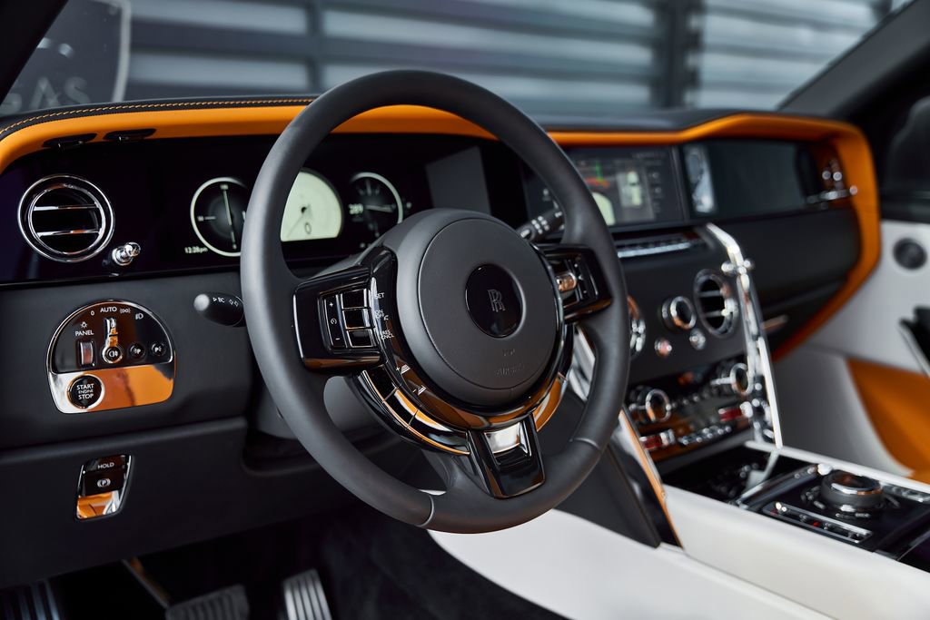 Used 2026 Rolls-Royce Cullinan AWD/4WD image 43