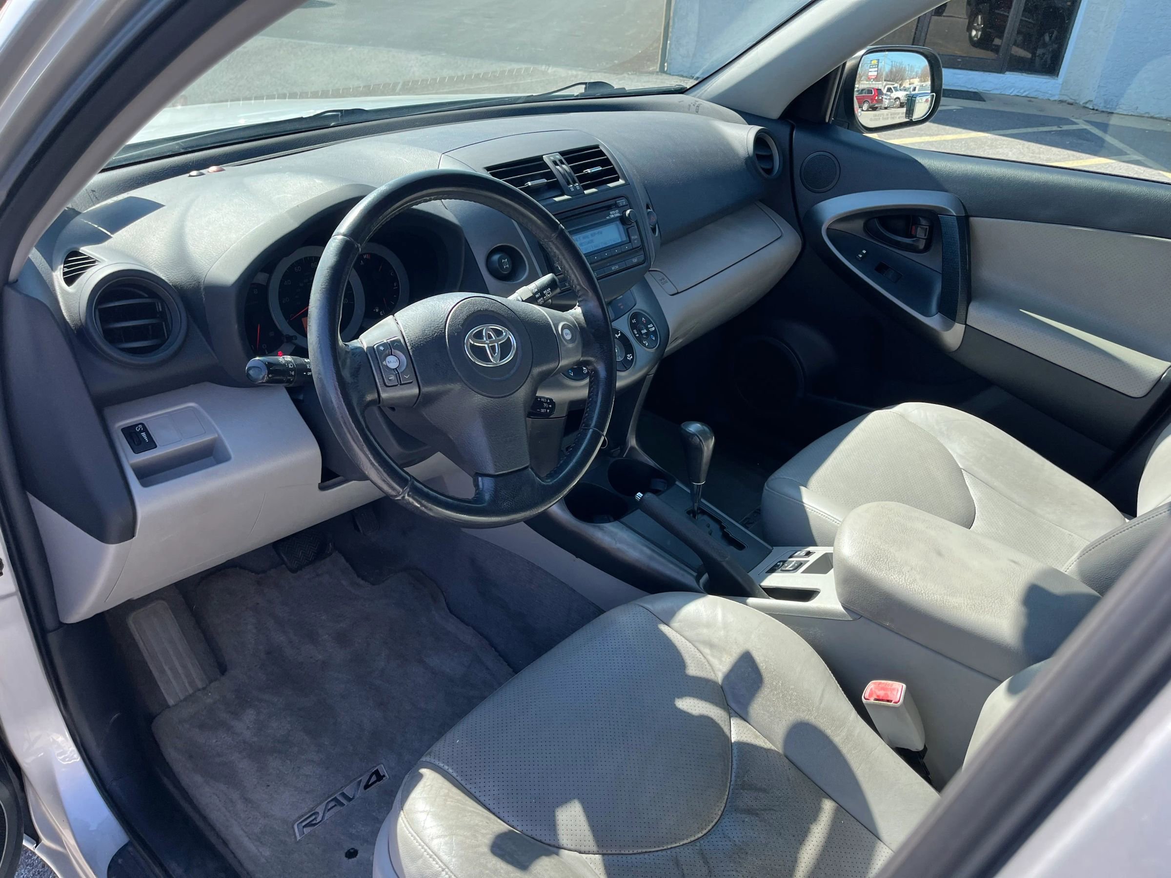 Used 2012 Toyota RAV4 Limited w/ Premium Plus Value Pkg image 8