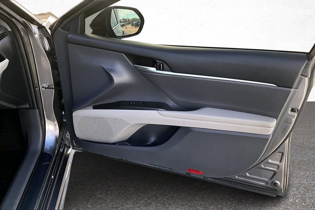 Certified 2022 Toyota Camry SE w/ Convenience Package image 27