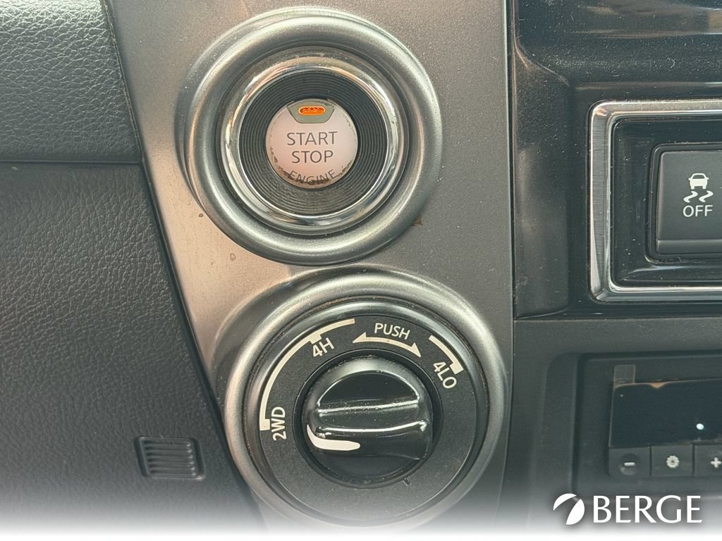 Used 2019 Nissan Titan Platinum Reserve AWD/4WD image 32