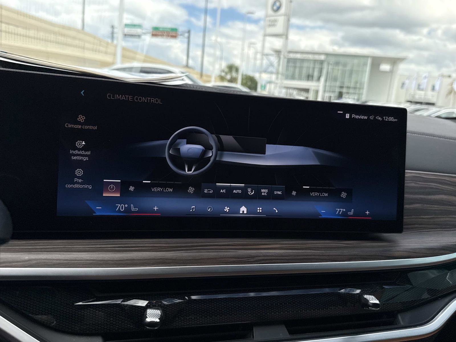 Used 2024 BMW X5 xDrive40i w/ M Sport Package image 29