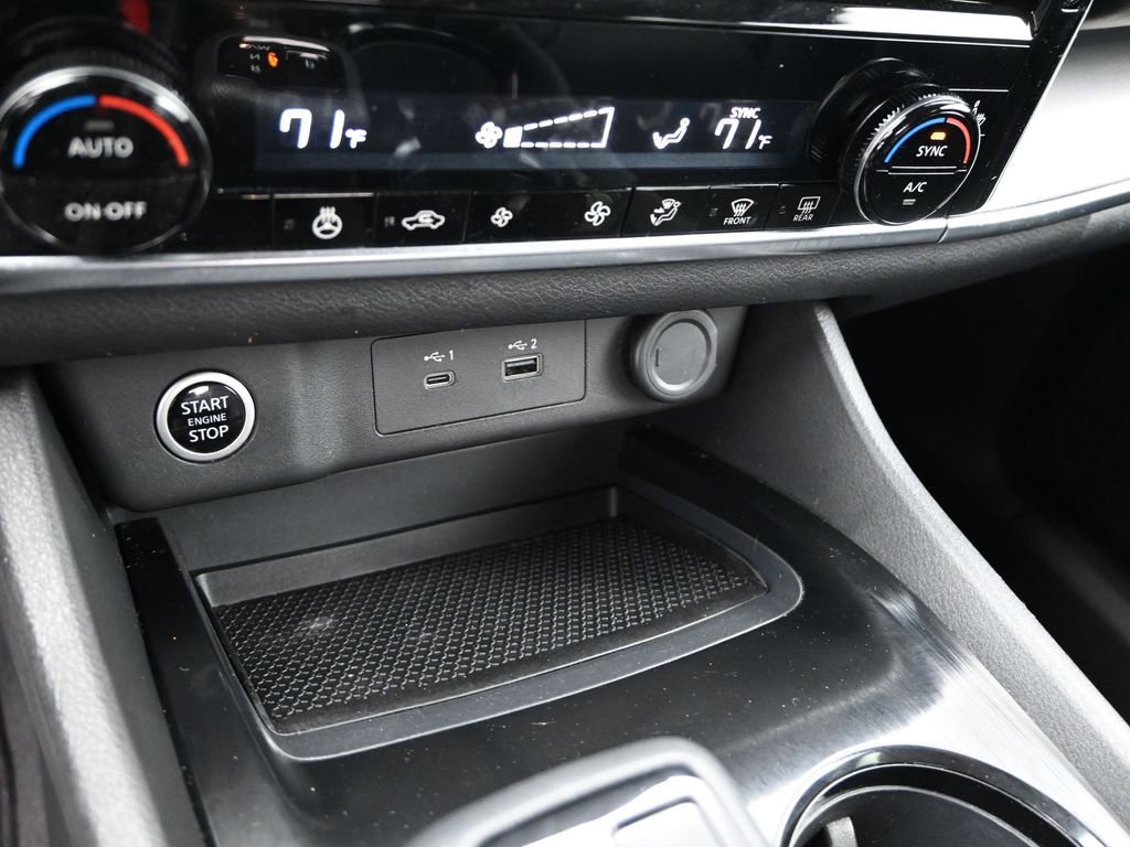 Used 2023 Nissan Rogue SV w/ SV Premium Package image 19