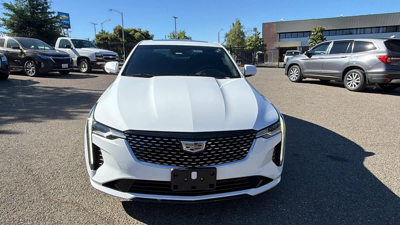 Used 2020 Cadillac CT4 Luxury w/ Sun And Sound Package RWD image 2