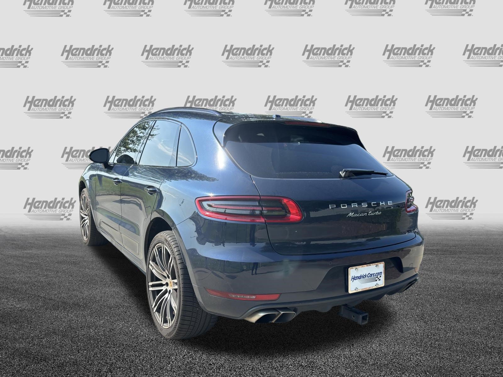 Used 2018 Porsche Macan Turbo AWD/4WD image 8