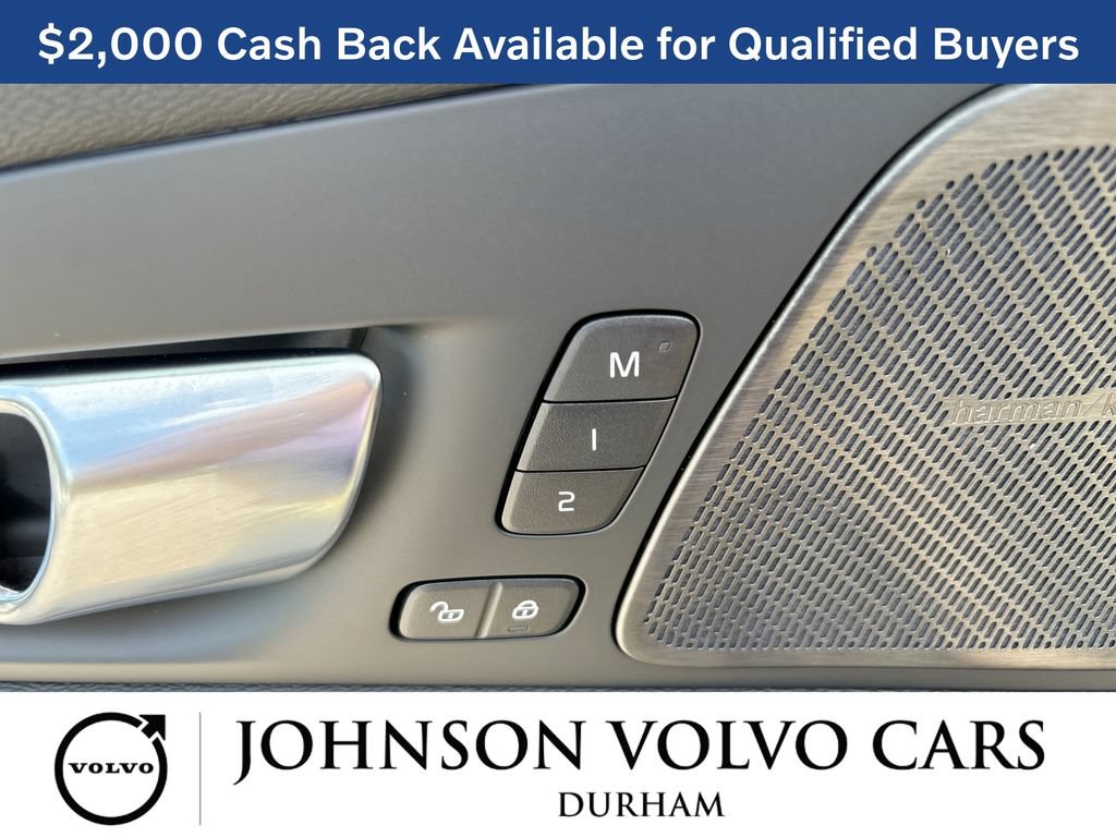 New 2026 Volvo XC60 B5 Plus w/ Protection Package Premier AWD/4WD image 15