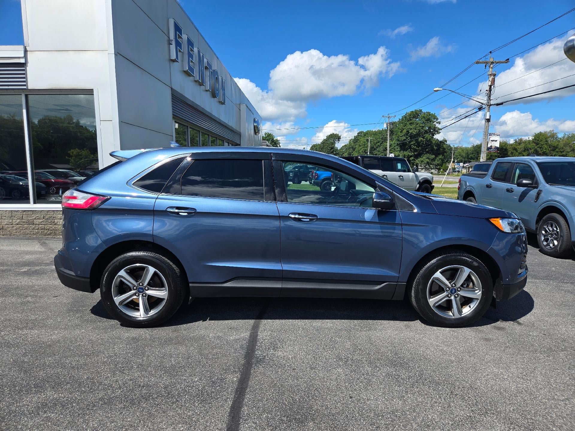 Used 2019 Ford Edge Titanium w/ Equipment Group 301A AWD/4WD image 25