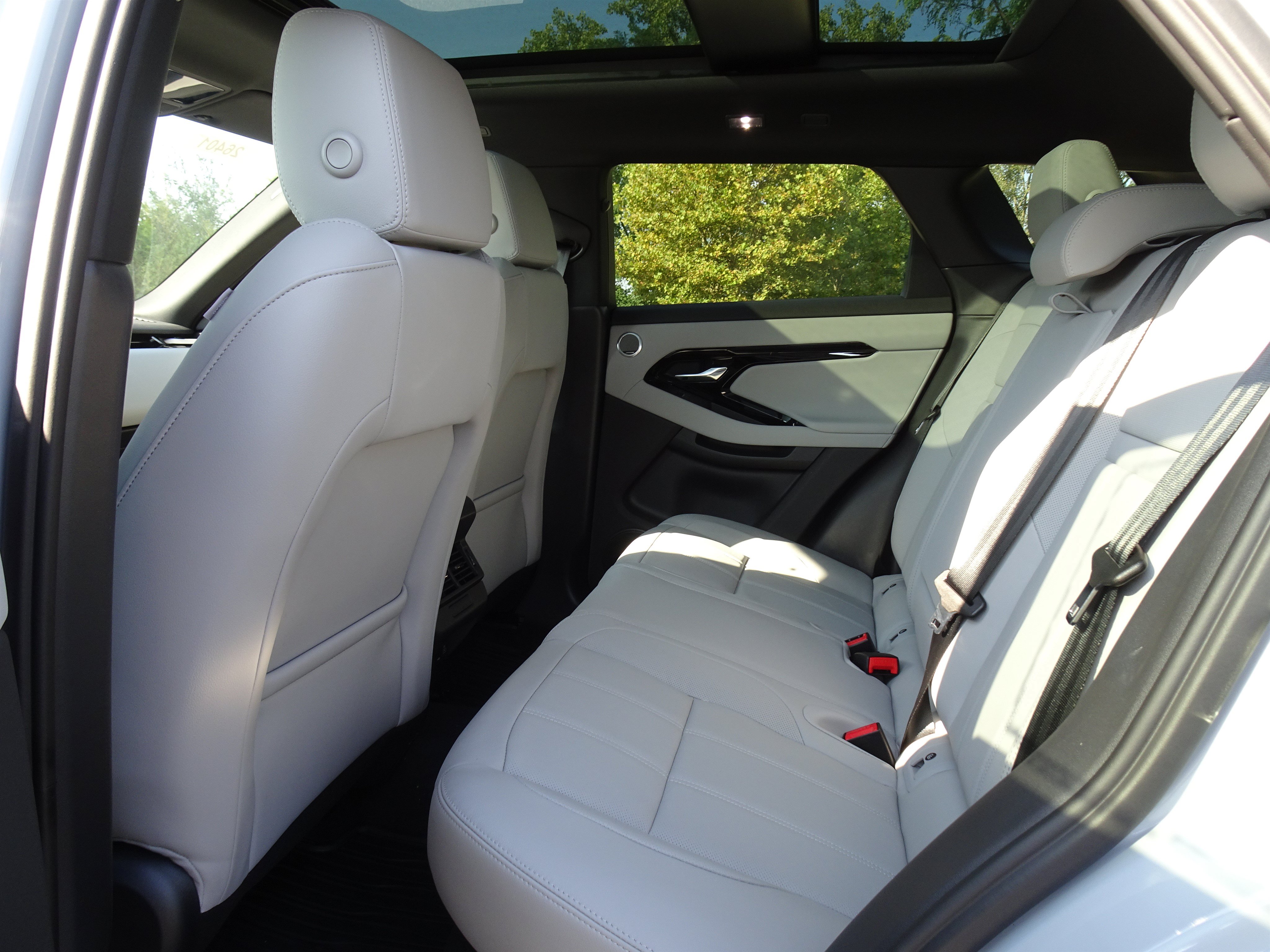 New 2026 Land Rover Range Rover Evoque S AWD/4WD image 19