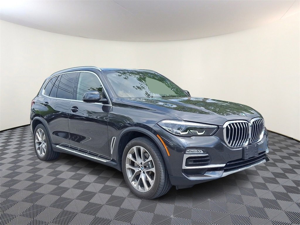 Used 2021 BMW X5 xDrive40i w/ Premium Package 2