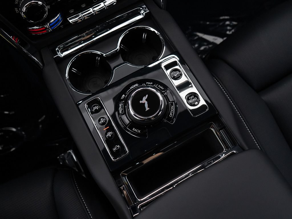 Used 2026 Rolls-Royce Cullinan AWD/4WD image 39