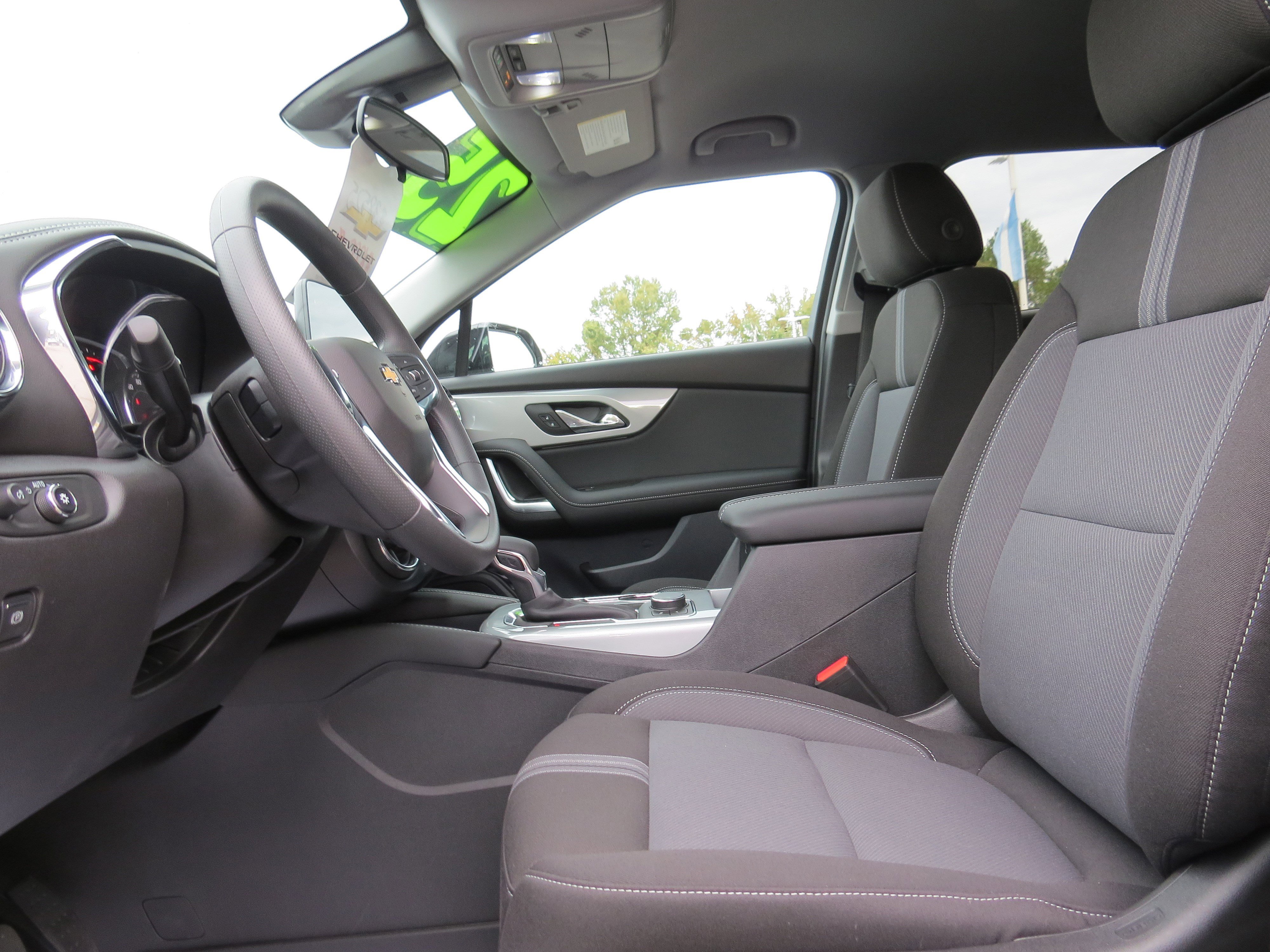 New 2025 Chevrolet Blazer LT w/ Midnight/Sport Edition image 18